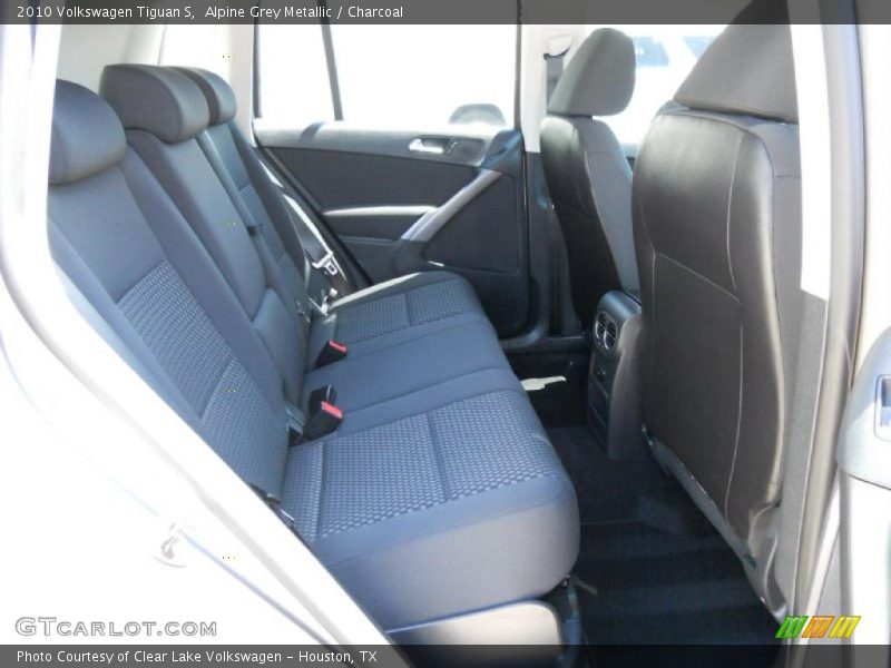 Alpine Grey Metallic / Charcoal 2010 Volkswagen Tiguan S