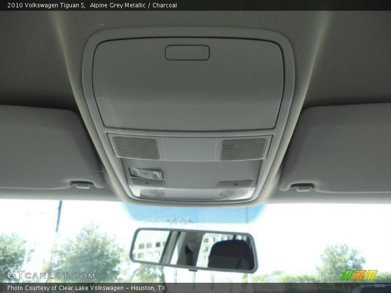 Alpine Grey Metallic / Charcoal 2010 Volkswagen Tiguan S