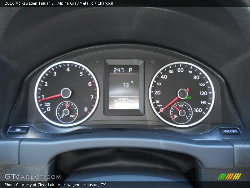 Alpine Grey Metallic / Charcoal 2010 Volkswagen Tiguan S