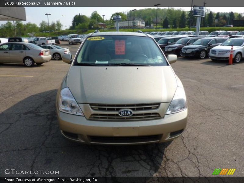 Cashmere / Beige 2009 Kia Sedona LX