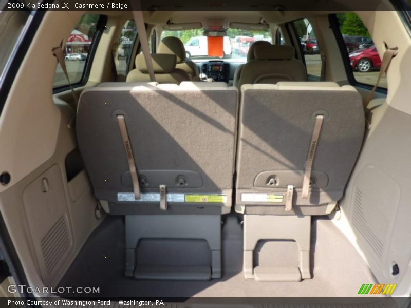 Cashmere / Beige 2009 Kia Sedona LX