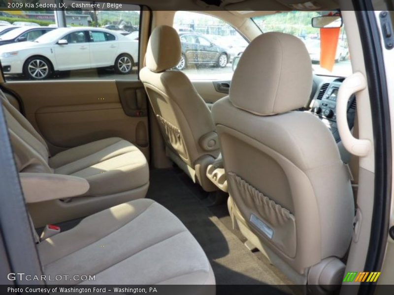 Cashmere / Beige 2009 Kia Sedona LX