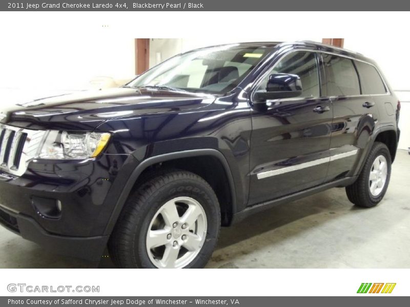 Blackberry Pearl / Black 2011 Jeep Grand Cherokee Laredo 4x4