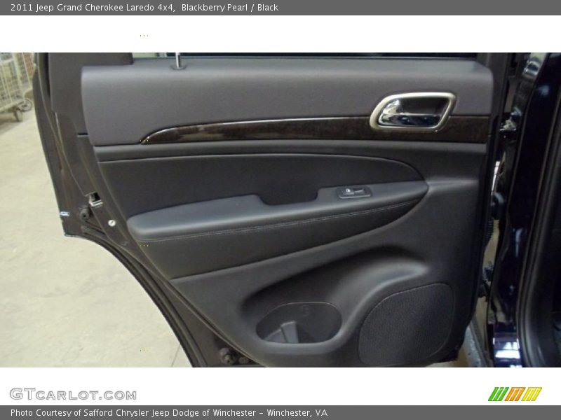 Blackberry Pearl / Black 2011 Jeep Grand Cherokee Laredo 4x4