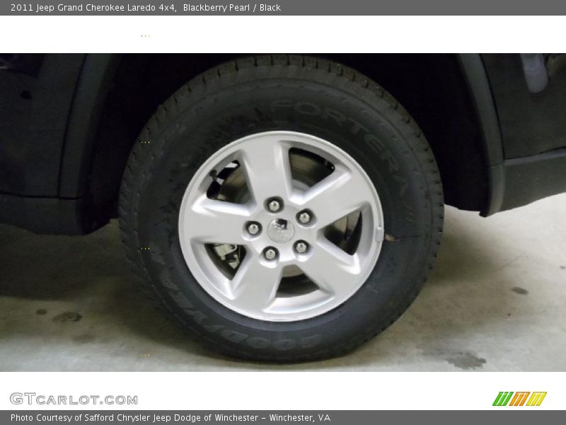 Blackberry Pearl / Black 2011 Jeep Grand Cherokee Laredo 4x4