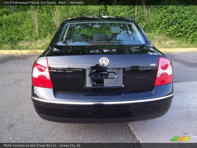Black / Anthracite 2004 Volkswagen Passat GLX Sedan