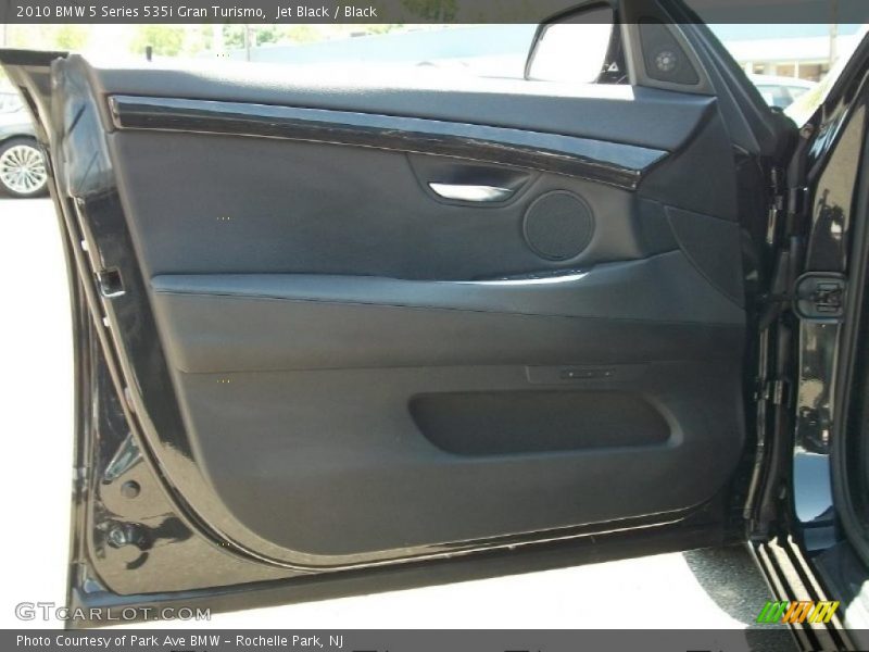 Jet Black / Black 2010 BMW 5 Series 535i Gran Turismo