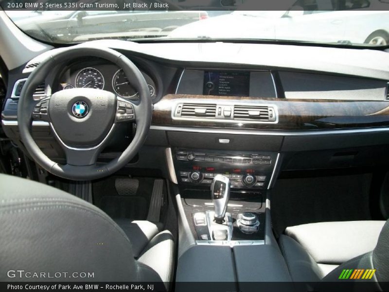 Jet Black / Black 2010 BMW 5 Series 535i Gran Turismo