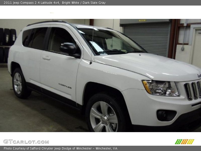 Bright White / Dark Slate Gray 2011 Jeep Compass 2.4 Latitude 4x4