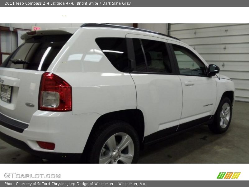 Bright White / Dark Slate Gray 2011 Jeep Compass 2.4 Latitude 4x4