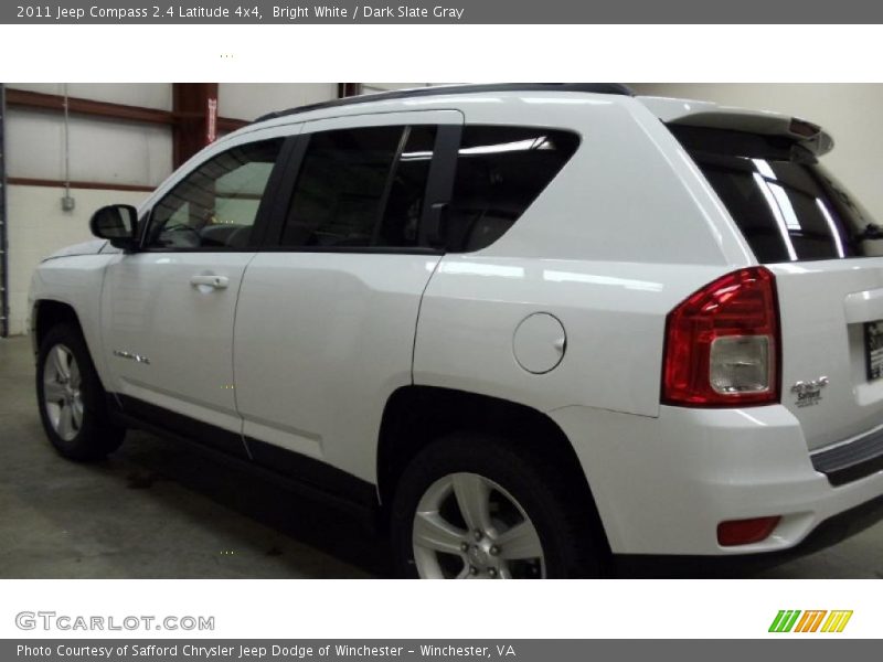 Bright White / Dark Slate Gray 2011 Jeep Compass 2.4 Latitude 4x4