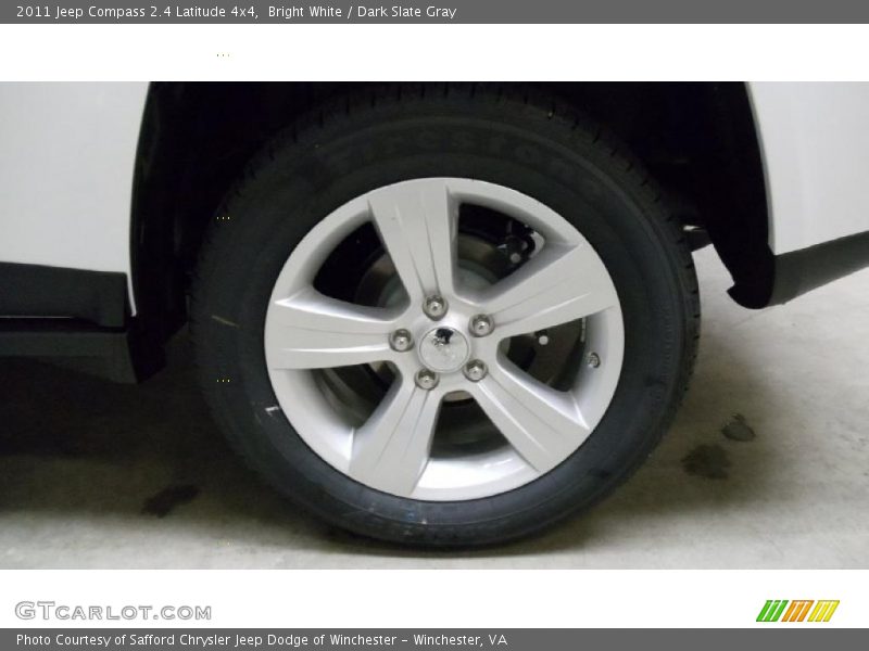 Bright White / Dark Slate Gray 2011 Jeep Compass 2.4 Latitude 4x4