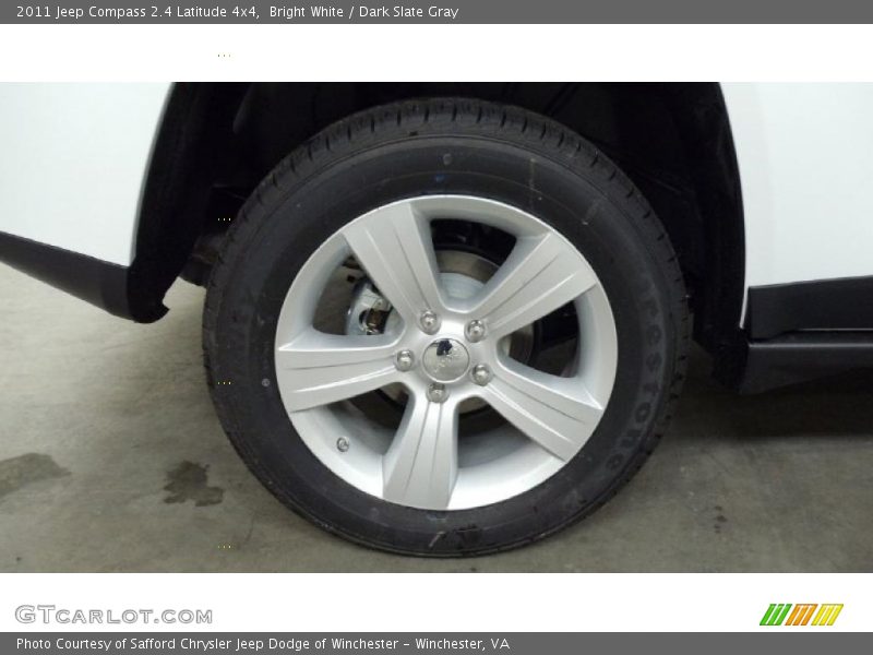 Bright White / Dark Slate Gray 2011 Jeep Compass 2.4 Latitude 4x4