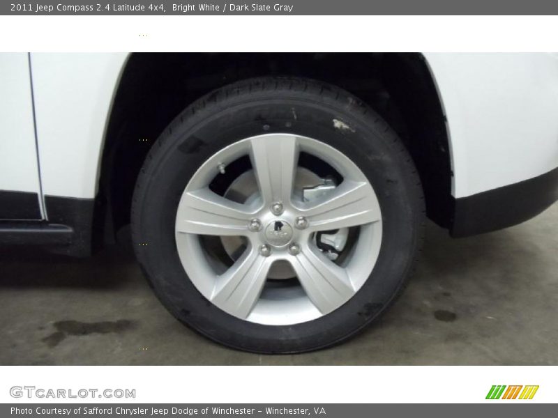 Bright White / Dark Slate Gray 2011 Jeep Compass 2.4 Latitude 4x4