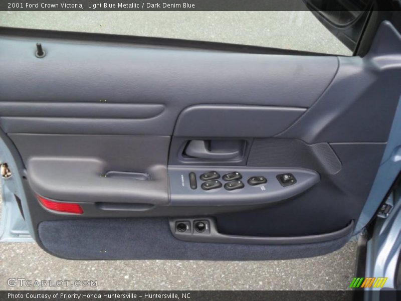 Light Blue Metallic / Dark Denim Blue 2001 Ford Crown Victoria