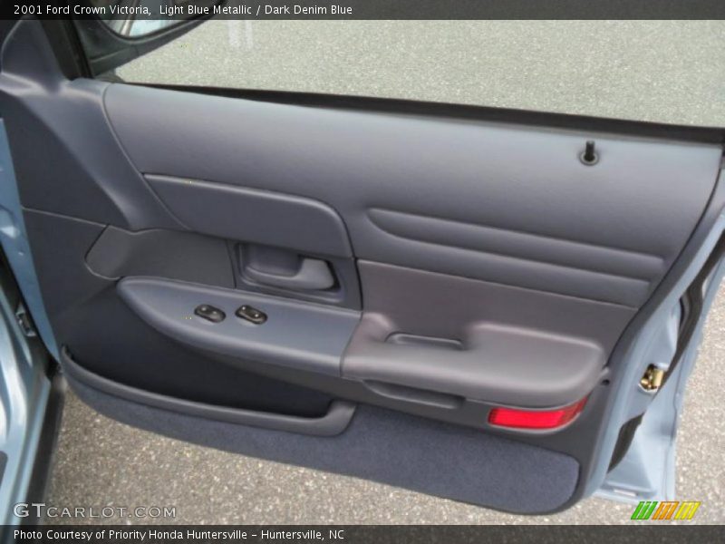 Light Blue Metallic / Dark Denim Blue 2001 Ford Crown Victoria