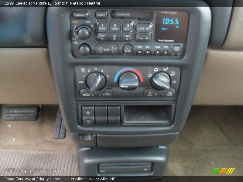 Sandrift Metallic / Neutral 1999 Chevrolet Venture LS