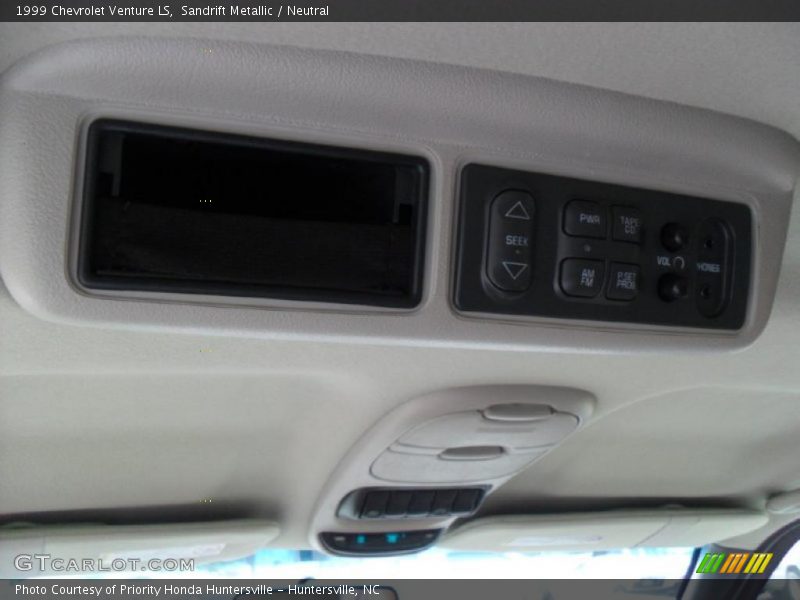 Sandrift Metallic / Neutral 1999 Chevrolet Venture LS