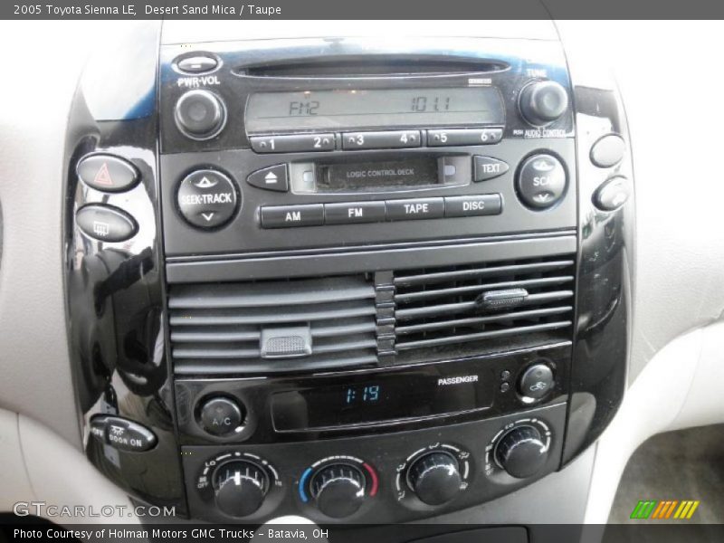 Desert Sand Mica / Taupe 2005 Toyota Sienna LE