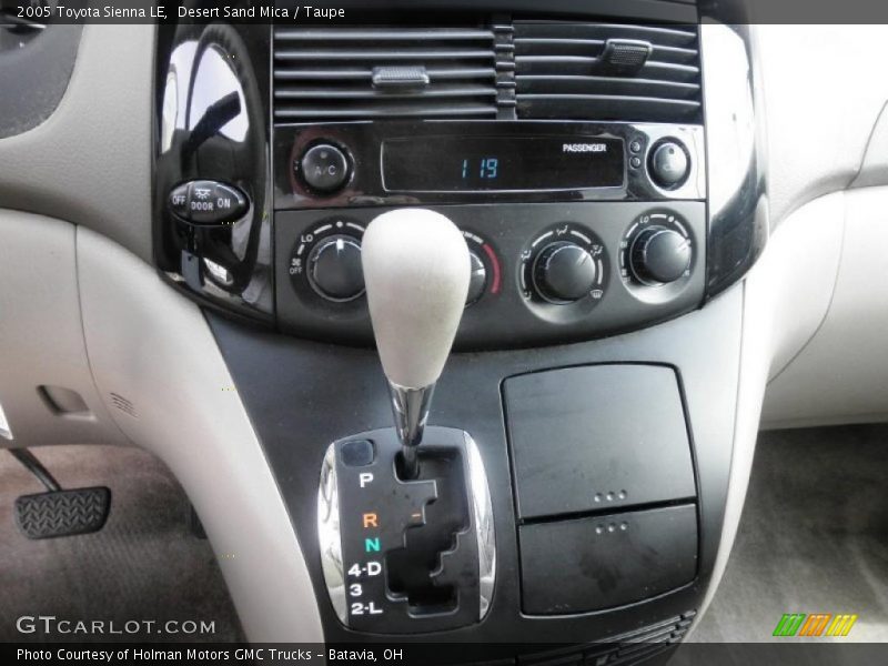Desert Sand Mica / Taupe 2005 Toyota Sienna LE