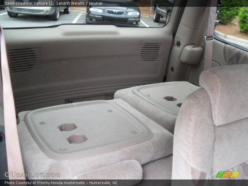 Sandrift Metallic / Neutral 1999 Chevrolet Venture LS