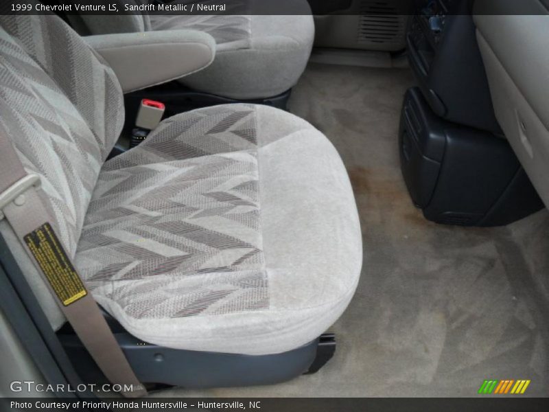 Sandrift Metallic / Neutral 1999 Chevrolet Venture LS