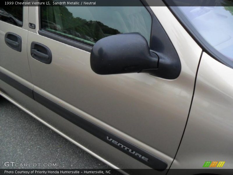 Sandrift Metallic / Neutral 1999 Chevrolet Venture LS