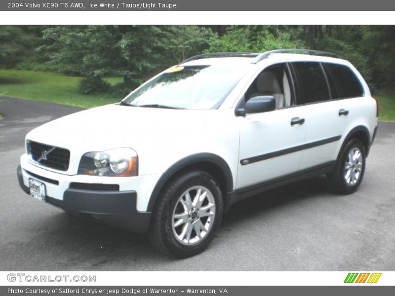 Ice White / Taupe/Light Taupe 2004 Volvo XC90 T6 AWD