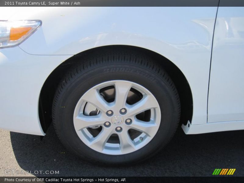 Super White / Ash 2011 Toyota Camry LE
