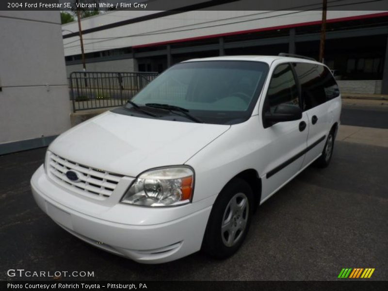 Vibrant White / Flint Grey 2004 Ford Freestar SE