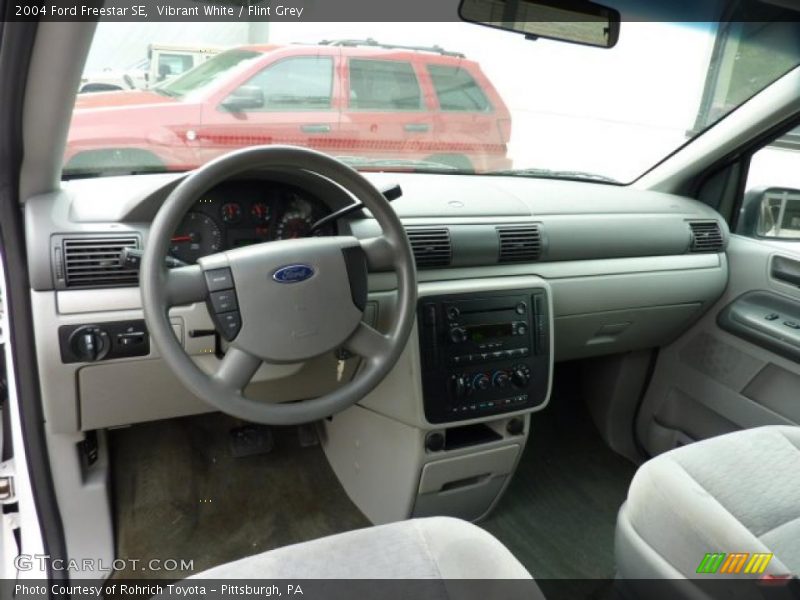 Vibrant White / Flint Grey 2004 Ford Freestar SE