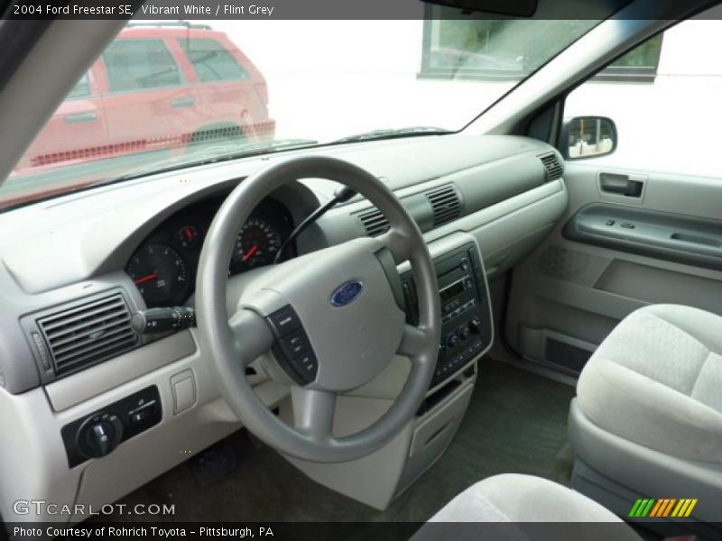 Vibrant White / Flint Grey 2004 Ford Freestar SE