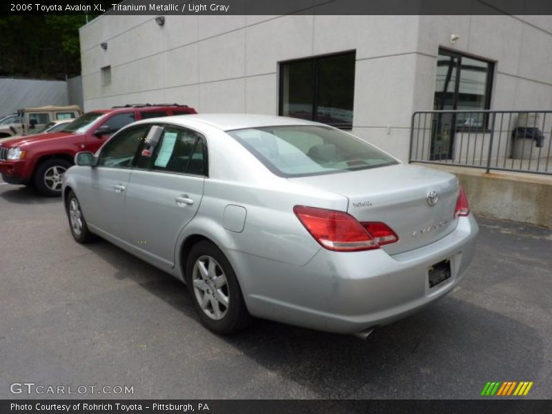 Titanium Metallic / Light Gray 2006 Toyota Avalon XL