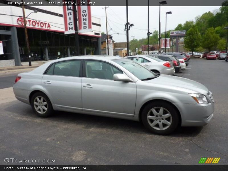 Titanium Metallic / Light Gray 2006 Toyota Avalon XL