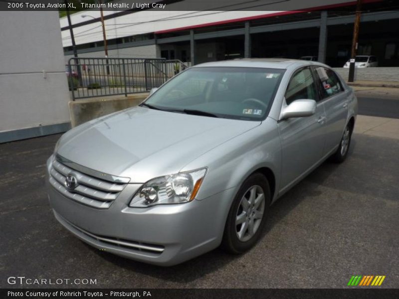 Titanium Metallic / Light Gray 2006 Toyota Avalon XL