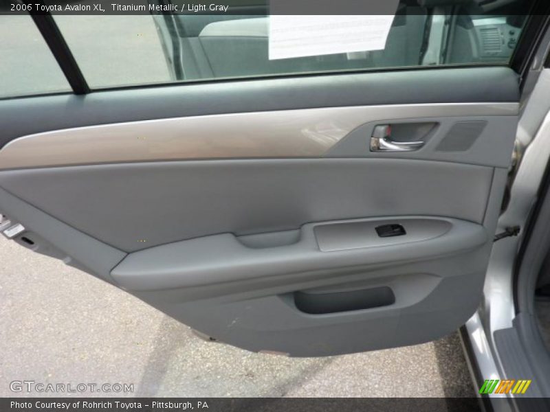Titanium Metallic / Light Gray 2006 Toyota Avalon XL