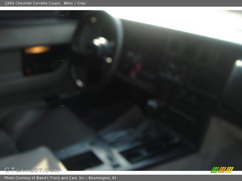 White / Gray 1989 Chevrolet Corvette Coupe