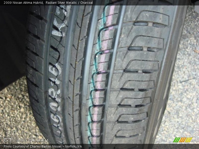 Radiant Silver Metallic / Charcoal 2009 Nissan Altima Hybrid