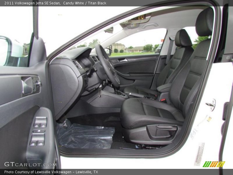 Candy White / Titan Black 2011 Volkswagen Jetta SE Sedan