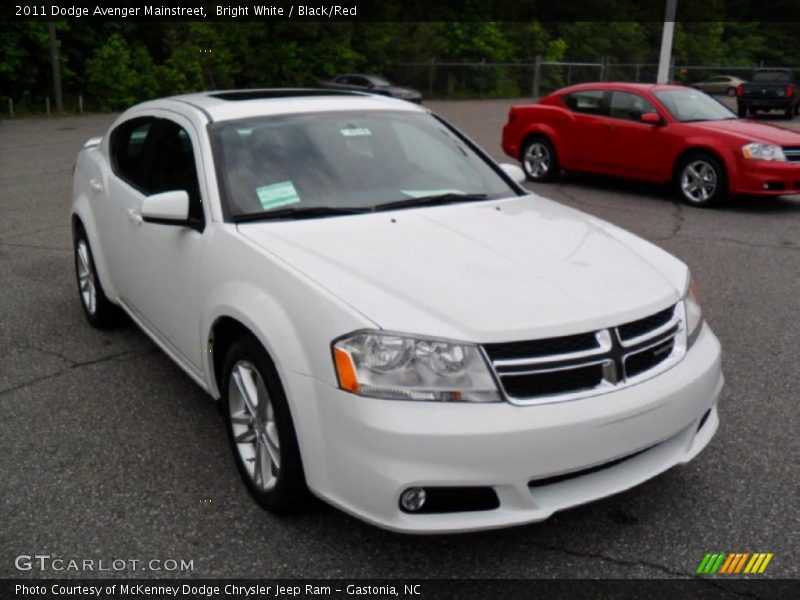 Bright White / Black/Red 2011 Dodge Avenger Mainstreet