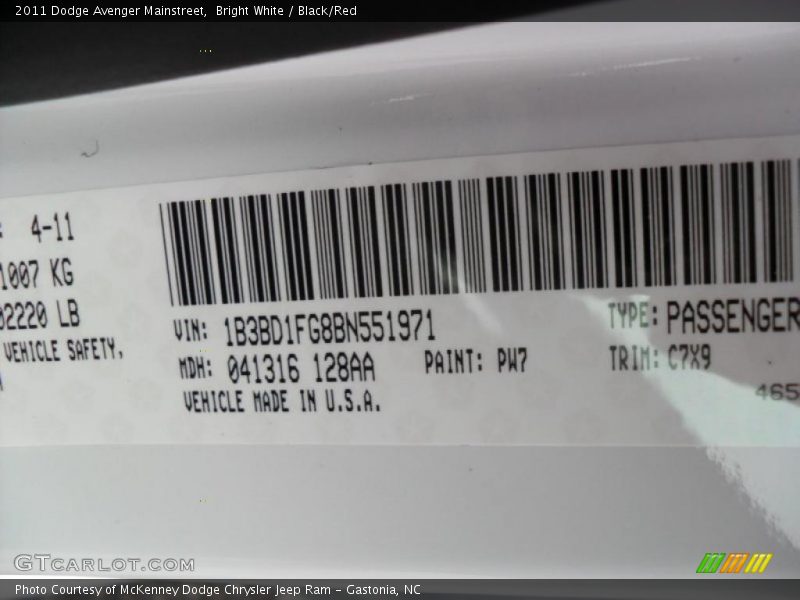 Bright White / Black/Red 2011 Dodge Avenger Mainstreet