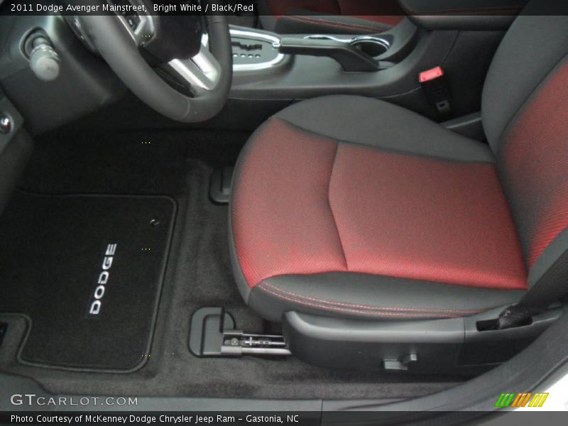 Bright White / Black/Red 2011 Dodge Avenger Mainstreet