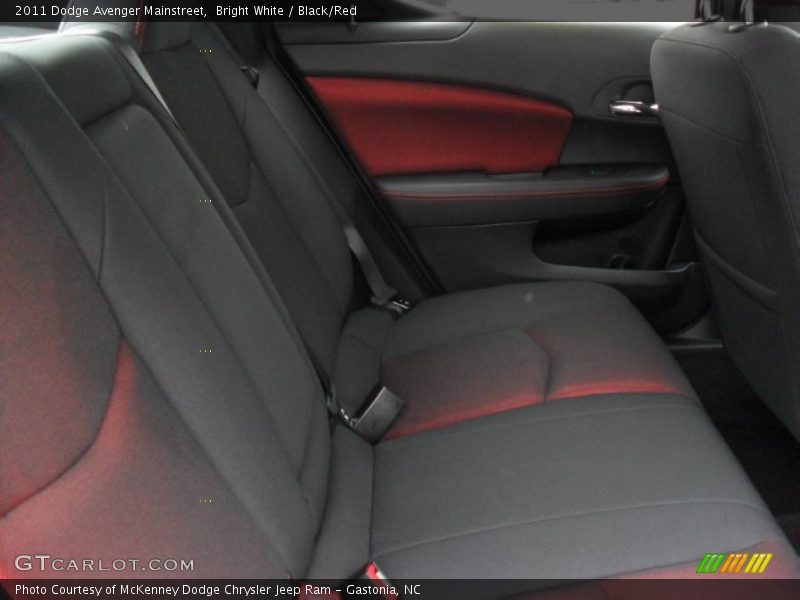 Bright White / Black/Red 2011 Dodge Avenger Mainstreet