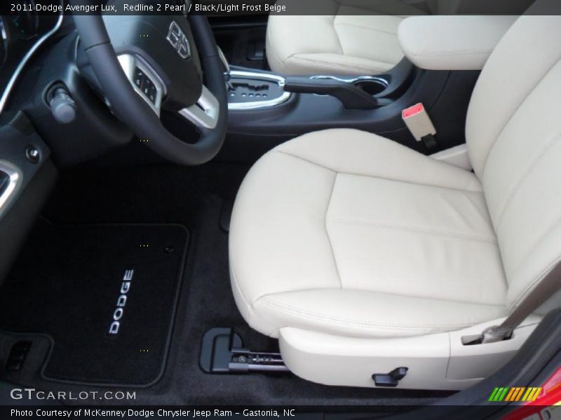  2011 Avenger Lux Black/Light Frost Beige Interior