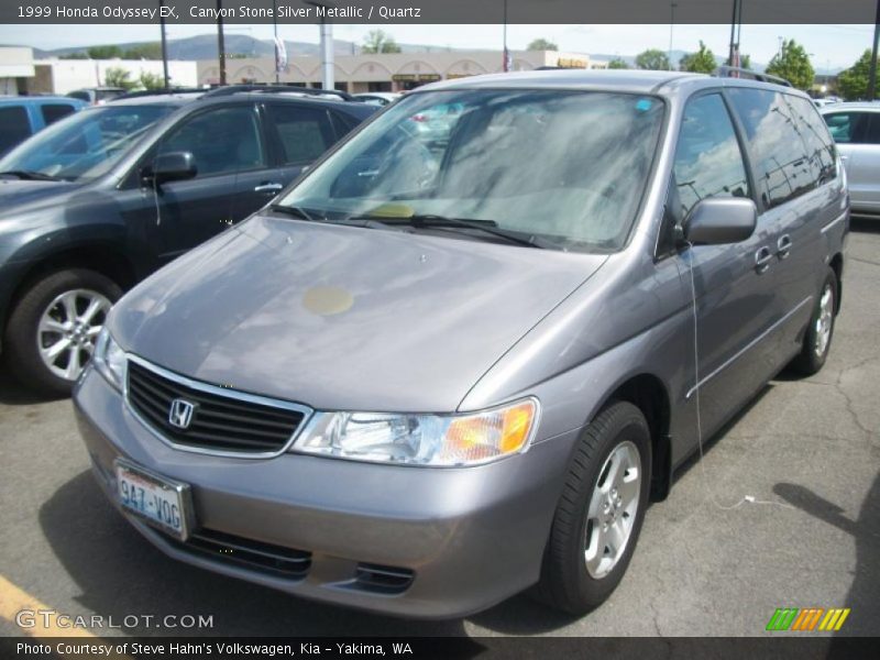 Front 3/4 View of 1999 Odyssey EX