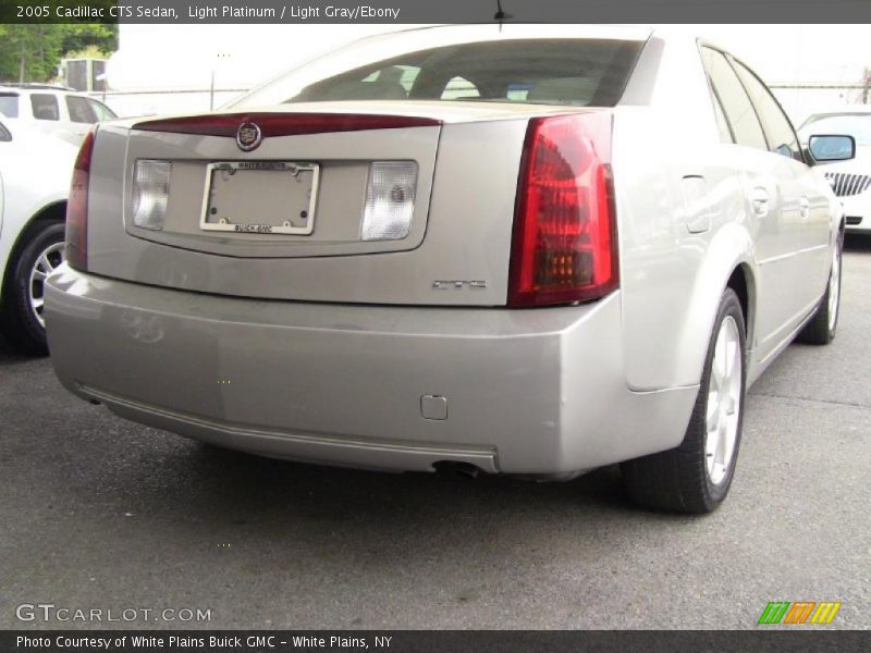 Light Platinum / Light Gray/Ebony 2005 Cadillac CTS Sedan