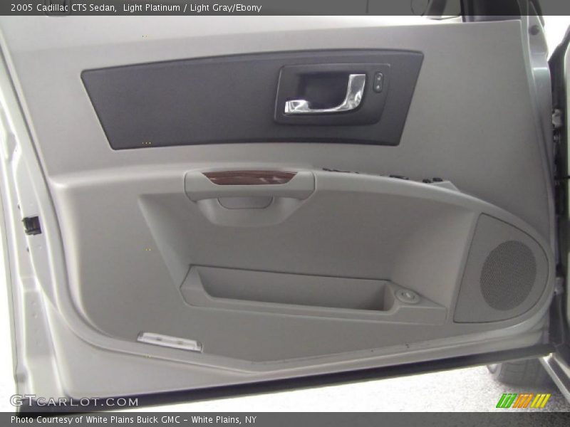 Light Platinum / Light Gray/Ebony 2005 Cadillac CTS Sedan