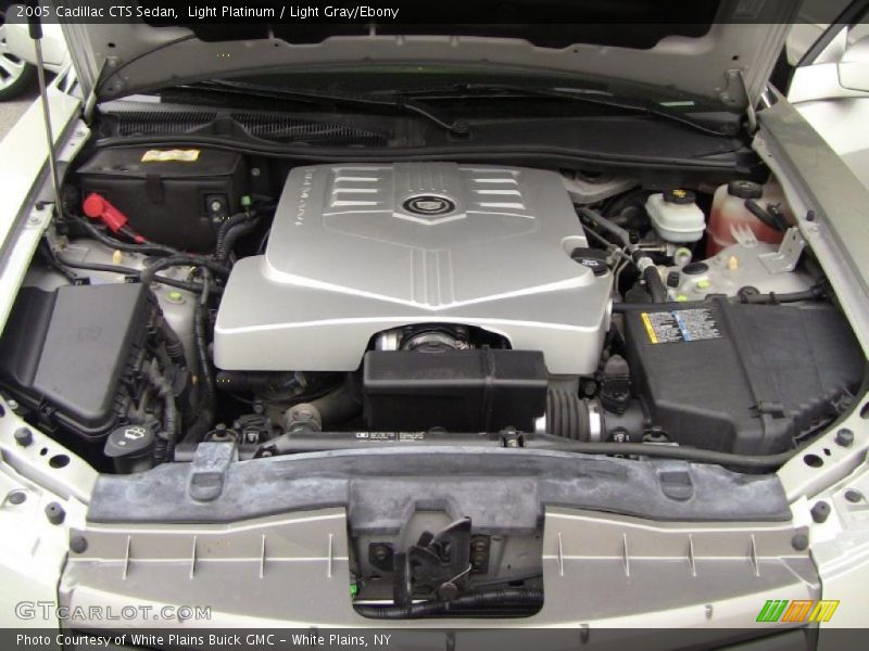 Light Platinum / Light Gray/Ebony 2005 Cadillac CTS Sedan
