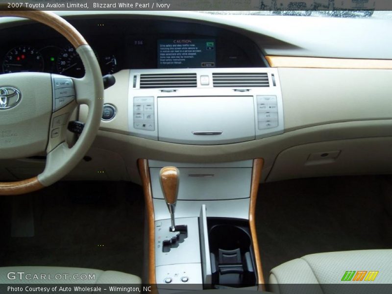 Blizzard White Pearl / Ivory 2007 Toyota Avalon Limited