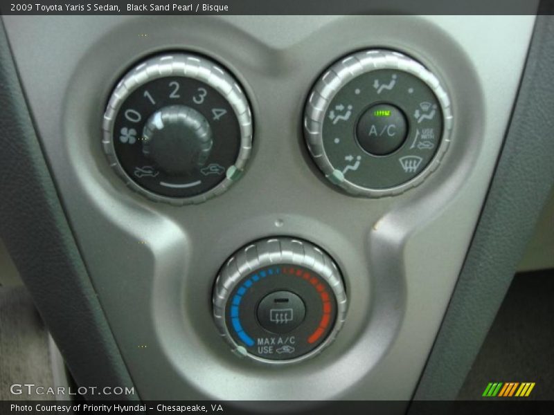 Black Sand Pearl / Bisque 2009 Toyota Yaris S Sedan